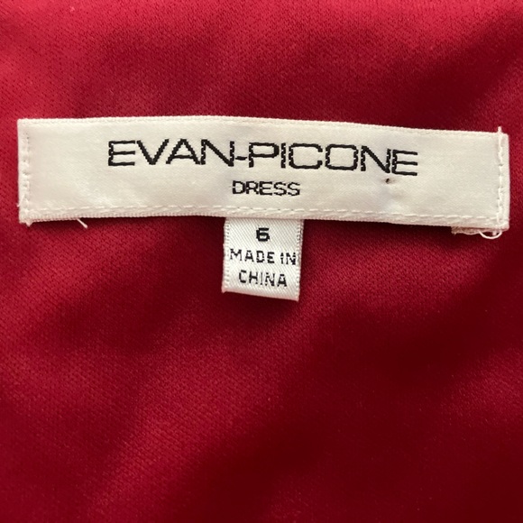 This red Evan Picone dress is light weight elegant and easy to move around in! - Picture 3 of 3